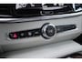 Volvo V90 B4 197PK Inscription | Panoramisch Schuif-/Kanteldak | Adaptive Cruise & Pilot Assist | 360 Camera | Keyless Entry | Elektrisch verstelbare voorstoelen met geheugen en massagefunctie | Stoel & Stuurverwarming |