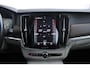 Volvo V90 B4 197PK Inscription | Panoramisch Schuif-/Kanteldak | Adaptive Cruise & Pilot Assist | 360 Camera | Keyless Entry | Elektrisch verstelbare voorstoelen met geheugen en massagefunctie | Stoel & Stuurverwarming |