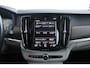 Volvo V90 B4 197PK Inscription | Panoramisch Schuif-/Kanteldak | Adaptive Cruise & Pilot Assist | 360 Camera | Keyless Entry | Elektrisch verstelbare voorstoelen met geheugen en massagefunctie | Stoel & Stuurverwarming |
