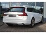 Volvo V90 2.0 T8 Plug-in hybrid AWD Ultra Dark | Panorama Dak | Elek. Stoelen + Geheugen | Adaptieve Cruise + Pilot Assist | 360 Camera | Harman/Kardon | 455PK | Stoel & Stuurverwarming | Keyless Entry