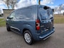 Opel Combo-e Electric L1 50 kWh 136pk | 3-zits | Houten afwerking laadruimte | Trekhaak voorbereiding | Pakket Look | Climate control | Adaptieve cruise control | Lederen stuurwiel | Stuurverwarming | Multimedia | NAVI | Apple Carplay | Android Auto | Achteruitrijcamera | Surround View camera | Parkeersensoren voor- en achter | Dode hoek detectie | Licht- en regensensor | Reservewiel