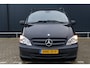 Mercedes-Benz Vito 320 Lang 190pk! | Leer | 3-zits | Trekhaak | Apple Carplay / Android Auto | Nette bus!