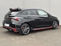 Hyundai i20 N 1.6 T-GDI 204PK N-Performance Handgeschakeld / Fabrieksgarantie tot 08-2027 / Dealer onderhouden / Bose / Navigatie / 18" LMV / Stuur- en stoelverwarming / Sperdifferentieel / Apple Carplay Android Auto /