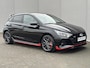 Hyundai i20 N 1.6 T-GDI 204PK N-Performance Handgeschakeld / Fabrieksgarantie tot 08-2027 / Dealer onderhouden / Bose / Navigatie / 18" LMV / Stuur- en stoelverwarming / Sperdifferentieel / Apple Carplay Android Auto /