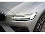 Volvo V60 2.0 B3 Core | Stoel & Stuurverwarming | Adaptieve Cruise + Pilot Assist | Google | Keyless Start | Automaat | Parkeer Camera + Sensoren | LED | Keyless Entry | Elek. Achterklep | Lendensteun Elektrisch
