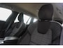 Volvo V60 2.0 B3 Core | Stoel & Stuurverwarming | Adaptieve Cruise + Pilot Assist | Google | Keyless Start | Automaat | Parkeer Camera + Sensoren | LED | Keyless Entry | Elek. Achterklep | Lendensteun Elektrisch