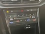 Volkswagen T-Roc 1.5 TSI 150PK DSG R-Line Black Style Panoramadak / Afn. Trekhaak / Achteruitrijcamera / 18'' LMV Nevada/ LED Matrix Ergo Active stoelen / Electr. a.klep / Draadloos App connect / Navi / Clima / DAB+