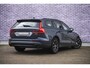 Volvo V60 2.0 B3 Momentum Advantage | Stoel- en stuurverwarming | Achteruitrijcamera | Parkeersensoren voor + achter | 17" velgen | Navigatie | Apple Carplay / Android Auto | LED koplampen |