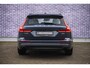 Volvo V60 2.0 B3 Momentum Advantage | Stoel- en stuurverwarming | Achteruitrijcamera | Parkeersensoren voor + achter | 17" velgen | Navigatie | Apple Carplay / Android Auto | LED koplampen |