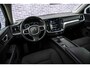 Volvo V60 2.0 B3 Momentum Advantage | Stoel- en stuurverwarming | Achteruitrijcamera | Parkeersensoren voor + achter | 17" velgen | Navigatie | Apple Carplay / Android Auto | LED koplampen |