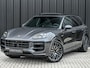Porsche Cayenne 3.0 E-HYBRID · Luchtvering · Trekhaak · Ambiance interieur · Soft close · Bose Sound · Keyless entree · 360 Camera · Adaptieve sportstoel 18-voudig · Sport Pakket · 22 Inch turbo design wheels
