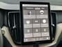Volvo XC60 2.0 T6 Plug-in hybrid AWD Ultra Dark Display Gen. 2 / Panorama dak / Head-up display / Harman Kardon audio / Adaptieve Cruise control / Nordico bekleding / Stoel- en stuurverw./ elektr. stoelverst. / Full LED kopl. / Lederlook dashboard
