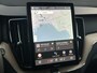 Volvo XC60 2.0 T6 Plug-in hybrid AWD Ultra Dark Display Gen. 2 / Panorama dak / Head-up display / Harman Kardon audio / Adaptieve Cruise control / Nordico bekleding / Stoel- en stuurverw./ elektr. stoelverst. / Full LED kopl. / Lederlook dashboard