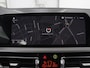 BMW 3-Serie 318i Business Edition | Stoelverwarming | Camera | Carplay | Live Cockpit | Full LED | Navigatie | Dodehoek detectie | Climate control