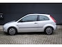 Ford Fiesta 1.4-16V Trend | Org. NL | Eerste eig. | Airco | Metalic | Elektr. ramen | Trekhaak |