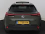 Lexus UX 250h Executive Line | Sunroof | Elektrisch Verstelbare Voorstoelen | Stoelverwarming |