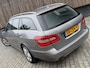 Mercedes-Benz E-klasse Estate 200 CGI Avantgarde Automaat | Unieke kilometerstand 86.190 NAP! | Half/leer | Bi-Xenon verlichting | Climate & cruise control Tempomat | Elektrisch bedienbare achterklep | Parkeersensoren voor en achter