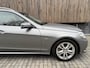 Mercedes-Benz E-klasse Estate 200 CGI Avantgarde Automaat | Unieke kilometerstand 86.190 NAP! | Half/leer | Bi-Xenon verlichting | Climate & cruise control Tempomat | Elektrisch bedienbare achterklep | Parkeersensoren voor en achter