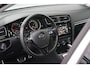 Volkswagen Golf 1.5 TSI R-line 150PK DSG WHITESILVER ACC LED Trekhaak Sfeerv. Elektr.Spiegels 19"