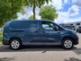 Peugeot e-Partner L2 50 kWh 136pk | 8 jaar garantie | 3-zits | Adaptieve cruise control | Climate control | Multimedia | NAVI | Apple Carplay | Android Auto | Surround View | Achteruitrijcamera | Parkeersensoren rondom | Dode hoek detectie | Lederen stuurwiel | 16 inch lichtmetalen velgen | Houten laadruimte afwerking | Trekhaak voorbereiding | Reservewiel