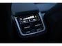 Volvo XC90 T8 Automaat AWD Ultimate Dark | Verwarmbare Voorstoelen | |Verwarmbaar stuurwiel | Verwarmbare achterbank Z Premium audio by Harman Kardon | Luchtvering | Rondom zicht Camera | Panoramadak | Trekhaak | 20 inch Lichtmetalen velgen