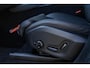 Volvo XC90 T8 Automaat AWD Ultimate Dark | Verwarmbare Voorstoelen | |Verwarmbaar stuurwiel | Verwarmbare achterbank Z Premium audio by Harman Kardon | Luchtvering | Rondom zicht Camera | Panoramadak | Trekhaak | 20 inch Lichtmetalen velgen