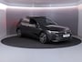 Volkswagen Golf 1.5 eHybrid 50 Edition 204 pk Automaat (DSG) | Verlengde garantie | Navigatie | Panoramadak | Parkeersensoren | Achteruitrijcamera | Stoelverwarming |