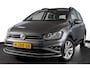 Volkswagen Golf Sportsvan 1.5 TSI ACT 130 PK Comfortline - Automaat | Adapt. Cruise | Stoelverw. | PDC | Camera | App.Connect + NAV. | ECC | DAB | Trekhaak | LM 16" |