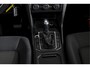 Volkswagen Golf Sportsvan 1.5 TSI ACT 130 PK Comfortline - Automaat | Adapt. Cruise | Stoelverw. | PDC | Camera | App.Connect + NAV. | ECC | DAB | Trekhaak | LM 16" |
