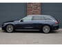Mercedes-Benz E-klasse Estate 300 e Premium+ AMG Line | Airmatic | Hyperscreen | Distronic+ | Memory | Massage | Burmester | Stoelventilatie | 3D-Display | HUD | Verwarmd Stuurwiel | Trekhaak | Digital Light |