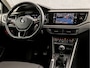 Volkswagen Polo 1.0 TSI Sportline (APPLE CARPLAY, GROOT NAVI, CLIMATE, CAMERA, SPORTSTOELEN, LM VELGEN, ADAPTIVE CRUISE, MODE KNOP, PARKEER ASSISTENT, PARKEERSENSOREN, NIEUWSTAAT)