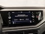 Volkswagen Polo 1.0 TSI Sportline (APPLE CARPLAY, GROOT NAVI, CLIMATE, CAMERA, SPORTSTOELEN, LM VELGEN, ADAPTIVE CRUISE, MODE KNOP, PARKEER ASSISTENT, PARKEERSENSOREN, NIEUWSTAAT)
