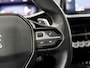 Peugeot 2008 1.2 PureTech Allure Sport Automaat (PANORAMADAK, VIRTUAL COCKPIT, APPLE CARPLAY, GROOT NAVI, SPORTSTOELEN, LEDER, 360 CAMERA, KEYLESS, GETINT GLAS, NIEUWSTAAT)