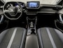 Peugeot 2008 1.2 PureTech Allure Sport Automaat (PANORAMADAK, VIRTUAL COCKPIT, APPLE CARPLAY, GROOT NAVI, SPORTSTOELEN, LEDER, 360 CAMERA, KEYLESS, GETINT GLAS, NIEUWSTAAT)