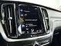 Volvo V60 Cross Country B5 AWD Pro | Parkeercamera | Stoel- en Stuurverwarming | Trekhaak