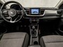 Kia Stonic 1.0 T-GDi DynamicLine (APPLE CARPLAY, NAVIGATIE, CRUISE, CAMERA, LM VELGEN, SPORTSTOELEN, PARKEERSENSOREN, CRUISE, NIEUWSTAAT)