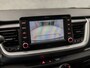 Kia Stonic 1.0 T-GDi DynamicLine (APPLE CARPLAY, NAVIGATIE, CRUISE, CAMERA, LM VELGEN, SPORTSTOELEN, PARKEERSENSOREN, CRUISE, NIEUWSTAAT)