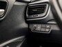 Kia Stonic 1.0 T-GDi DynamicLine (APPLE CARPLAY, NAVIGATIE, CRUISE, CAMERA, LM VELGEN, SPORTSTOELEN, PARKEERSENSOREN, CRUISE, NIEUWSTAAT)