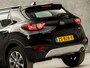 Kia Stonic 1.0 T-GDi DynamicLine (APPLE CARPLAY, NAVIGATIE, CRUISE, CAMERA, LM VELGEN, SPORTSTOELEN, PARKEERSENSOREN, CRUISE, NIEUWSTAAT)