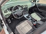 Volkswagen Golf 1.2 TSI Connected Series | Pano | Cruise | Airco