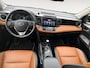 Toyota RAV4 2.5 Hybrid Executive Navigatie | Trekhaak | Climate control | Stoelverwr | voorruit verwr | dealer onderhouden | 12 maanden Bovag garantie | 197 PK!