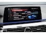 BMW 5-Serie M550d xDrive High Executive | Schuifdak | Bowers&Wilkins | ACC | Trekhaak | Entertainment Achter | Parfumering | Stoelventilatie | HUD | Massage | Standverwarming | Zonnerollo's | Display Key | Aerodynamicapakket |