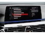 BMW 5-Serie M550d xDrive High Executive | Schuifdak | Bowers&Wilkins | ACC | Trekhaak | Entertainment Achter | Parfumering | Stoelventilatie | HUD | Massage | Standverwarming | Zonnerollo's | Display Key | Aerodynamicapakket |