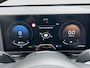 Hyundai Kona 1.6 GDI 141pk HEV Comfort Smart | Camera | Draadloos carplay | Climate control | Adaptive cruise control | Dodehoekdetectie | Elektrische achterklep | Full Led koplampen | 18'' velgen | Stuurverwarming | Stoelverwarming