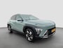 Hyundai Kona 1.6 GDI 141pk HEV Comfort Smart | Camera | Draadloos carplay | Climate control | Adaptive cruise control | Dodehoekdetectie | Elektrische achterklep | Full Led koplampen | 18'' velgen | Stuurverwarming | Stoelverwarming