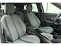 Peugeot e-2008 EV Allure Avantage 54 kWh | Navigatie | Adaptive Cruise control | Camera voor en achter | Climate control | Keyless | Lichtmetalen velgen | Extra getint glas