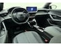 Peugeot e-2008 EV Allure Avantage 54 kWh | Navigatie | Adaptive Cruise control | Camera voor en achter | Climate control | Keyless | Lichtmetalen velgen | Extra getint glas