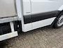 Mercedes-Benz Sprinter 316 1.8 NGT 366 CNG en Benzine 157pk Automaat Pick-up Open laadbak Kipper Gereedschapskist 3-Persoons Telefoonverbinding