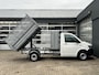 Volkswagen Transporter 2.0 TDI L2H1 150pk Pick-up Kipper open laadbak Airco Cruise controle Trekhaak 2500kg trekgewicht 1e eigenaar 3-Persoons Kieper Gereedschapskist P-up Doka Pritsche Ahk 2500kg Euro 6