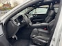 Volvo XC60 2.0 T5 AWD R-Design B&W HeadUp 360 Keyless DAB standkachel Pilot Assist